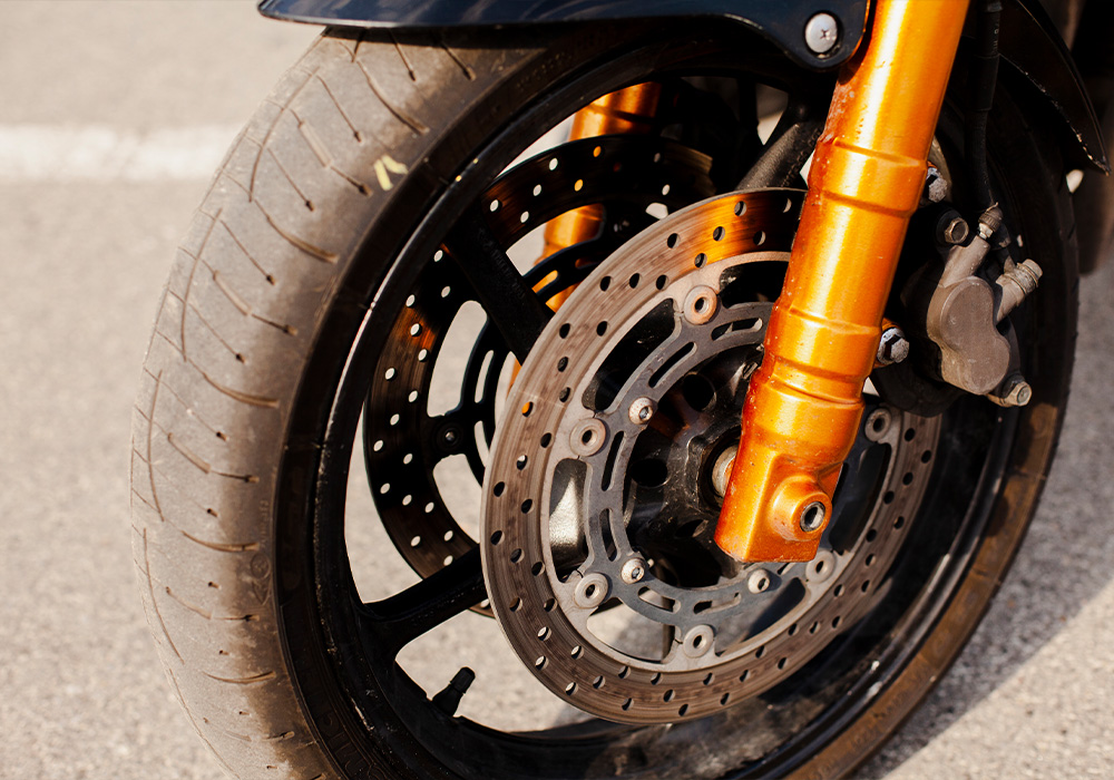 Motosiklet Fren Balatası Hakkında Bilmeniz Gereken Her Şey